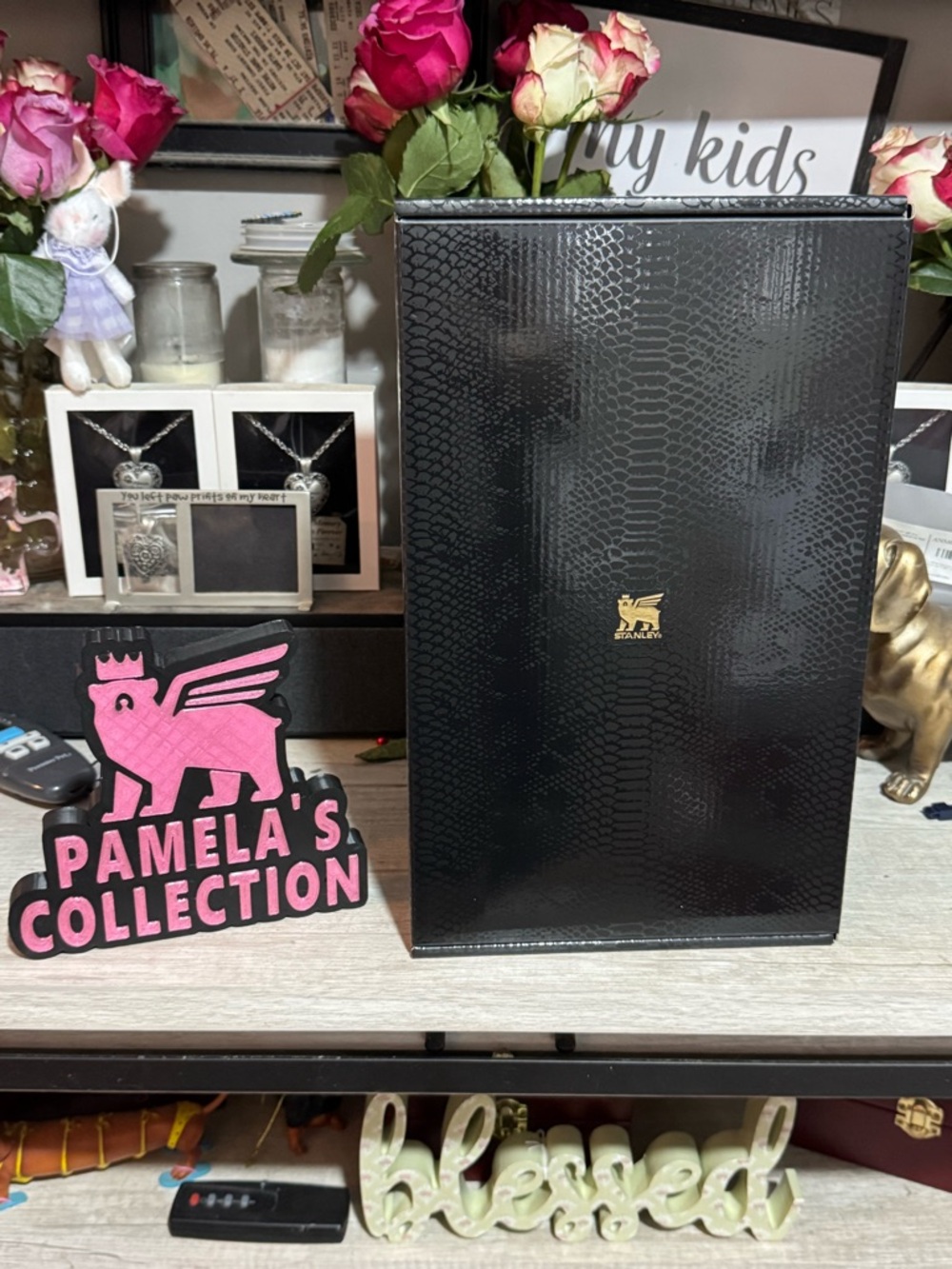 Stanley Black Luxe Snakeskin 40 oz Travel Mug with Amber Handle and Lid Trim - Picture 3 of 3